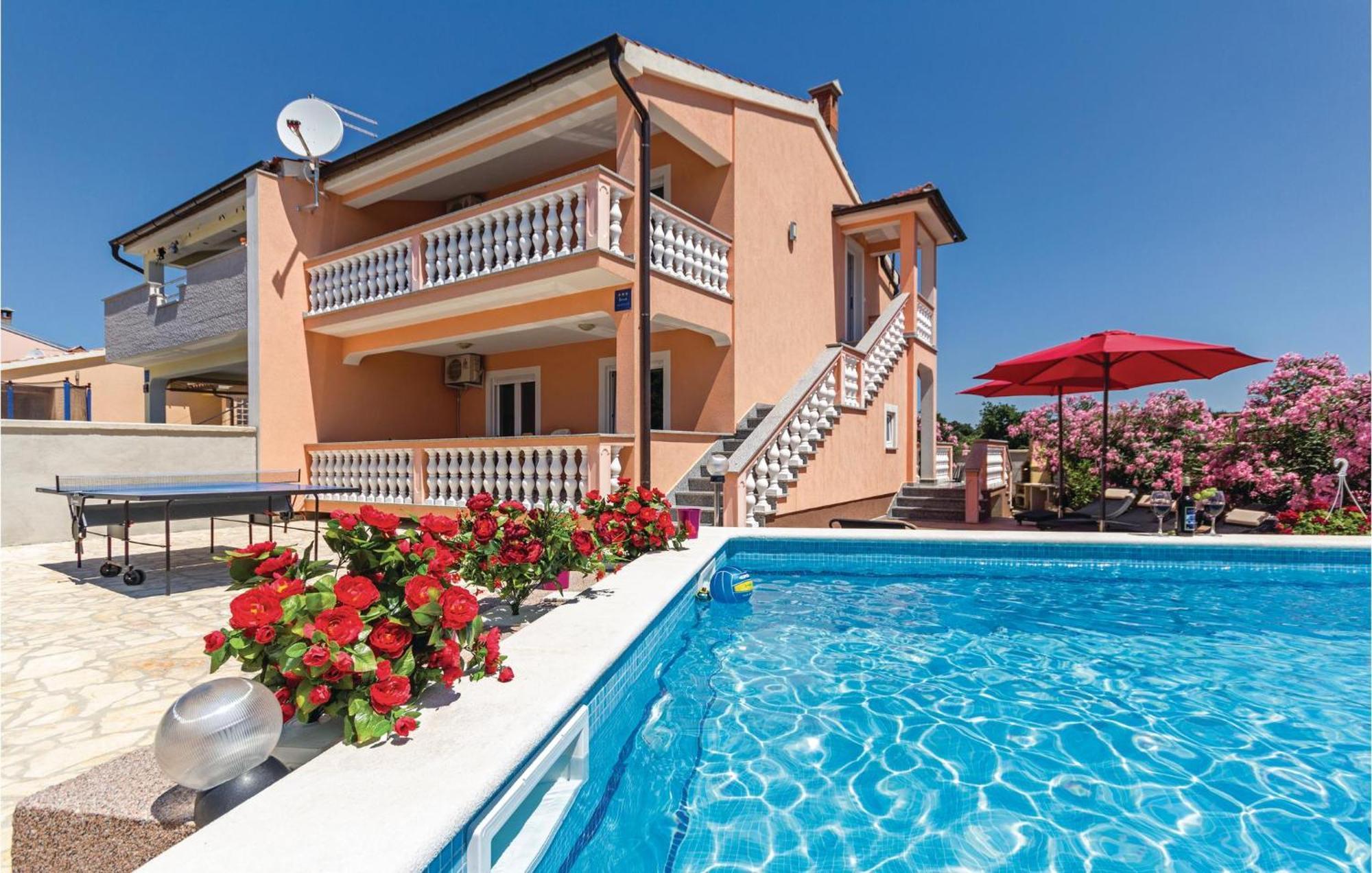 Cozy Home In Betiga With Outdoor Swimming Pool Барбарига Экстерьер фото
